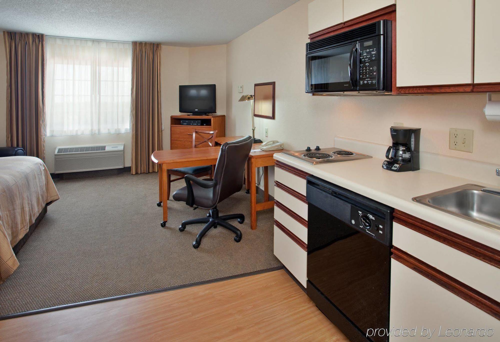 Mainstay Suites Емпорія Номер фото